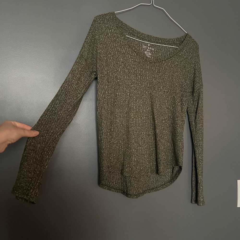 Vintage American Eagle Olive Green Long Sleeve V-Neck Ribbed Knit Top